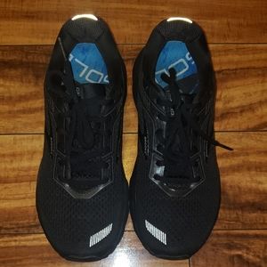 Brooks shoes